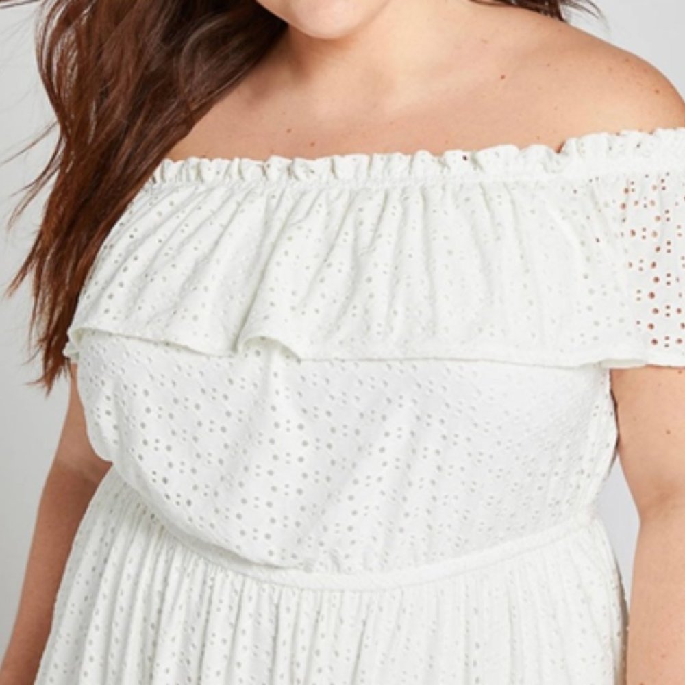 LANE BRYANT UEC Size 14/16 white cream high-low eyelet dress w/ belt - Picture 3 of 16